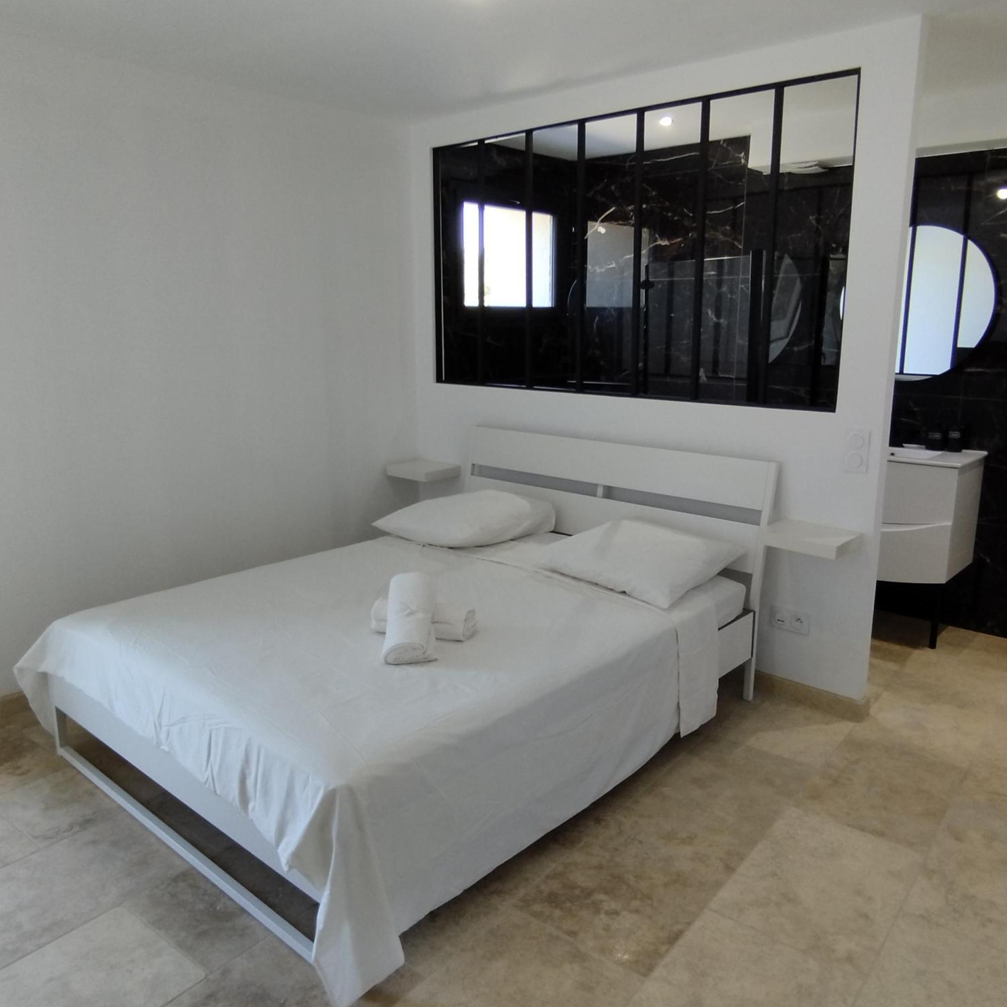 Mas En Provence Villa Le Thor Bagian luar foto